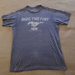 SAVVY blue "Ride The Pony" Ford Mustang graphic t-shirt adult medium